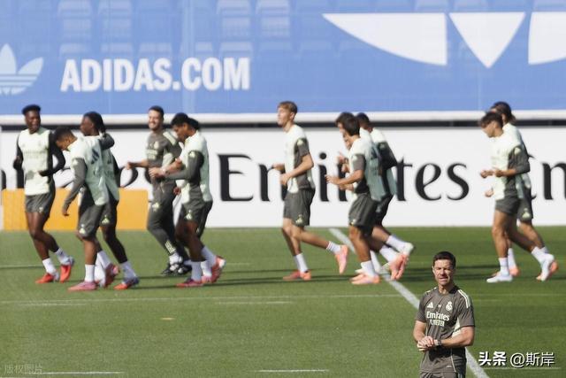  Karsa重要时刻大比分获胜，皇家马德里带队取胜！赛场气氛高涨